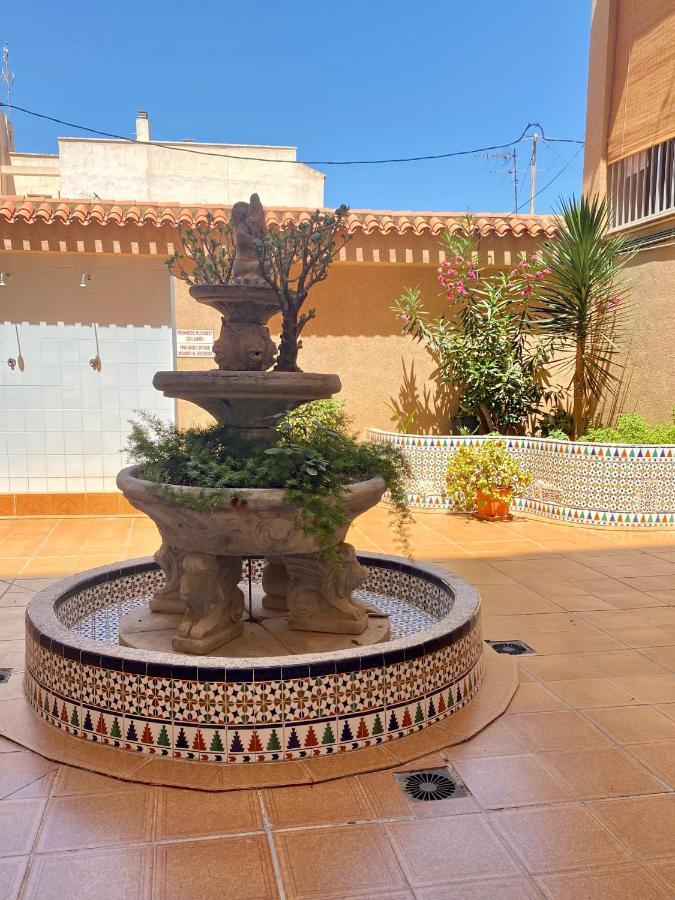 White Studio Torrevieja Extérieur photo